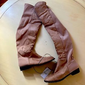 BEAND NEW Knee high boots!! Never worn!